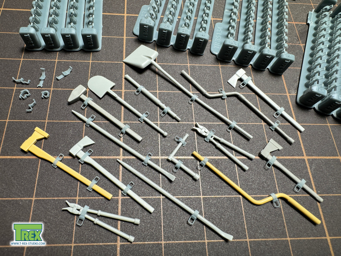 1/35 Opened Clamps Type 1 for WWII German Panzer